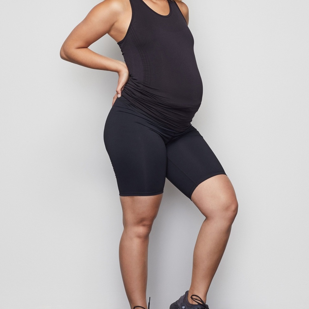 Good American maternity Biker shorts